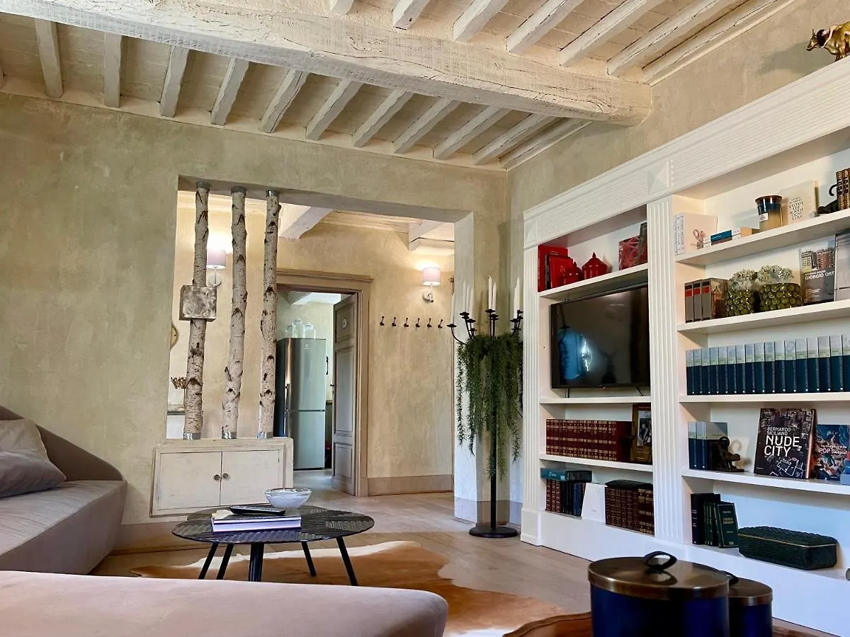 Bed & Breakfast Bed and Breakfast A14 Pietrasanta La Dama del Bosco Italia