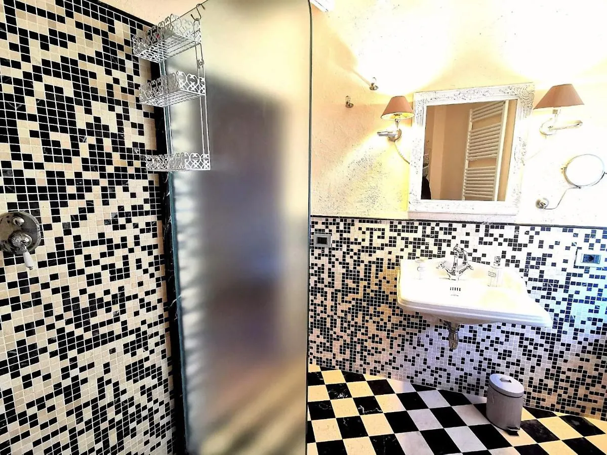 Bed and Breakfast A14 Pietrasanta La Dama del Bosco