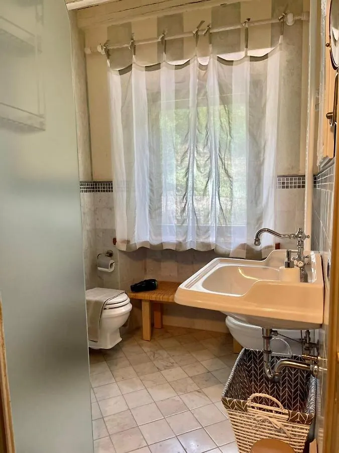 Bed and Breakfast A14 Pietrasanta La Dama del Bosco 0*,