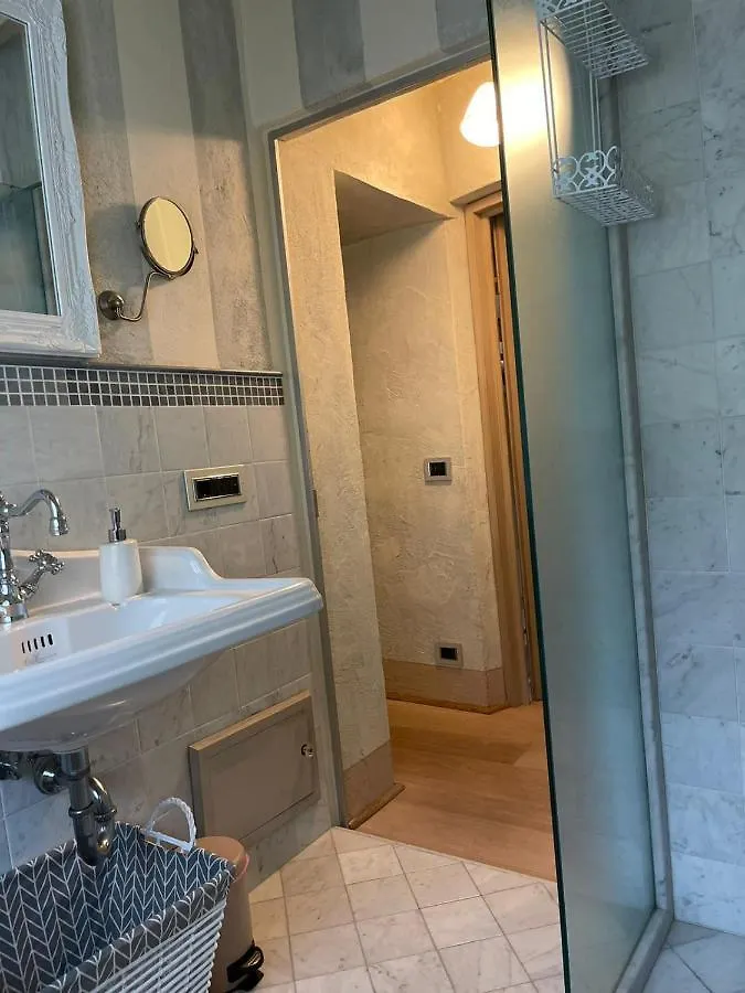 Bed and Breakfast A14 Pietrasanta La Dama del Bosco Bed & Breakfast